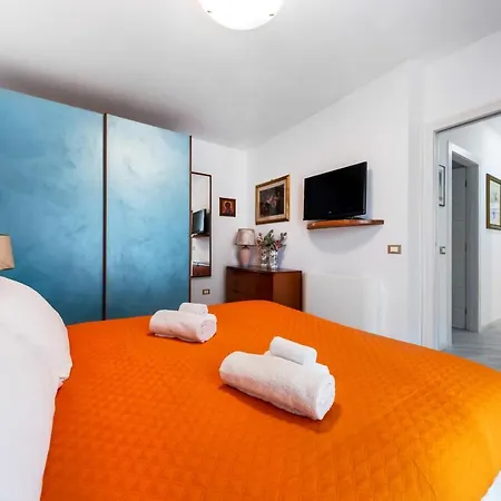 Ur-nest Donato Creti Apartamento