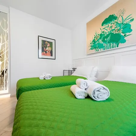 Ur-nest Donato Creti Apartamento *