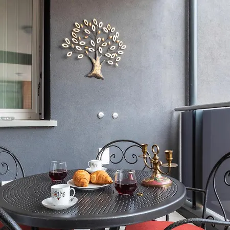 Ur-nest Donato Creti *