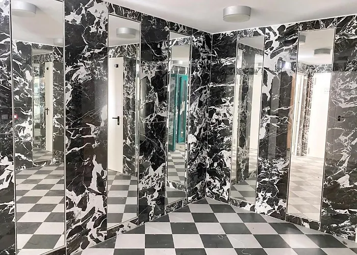 Ur-nest Donato Creti 아파트 *