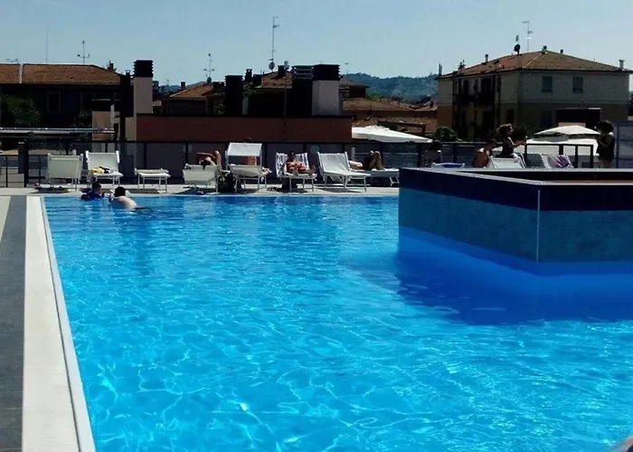 Ur-nest Donato Creti Bologna