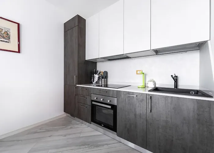 Ur-nest Donato Creti 아파트