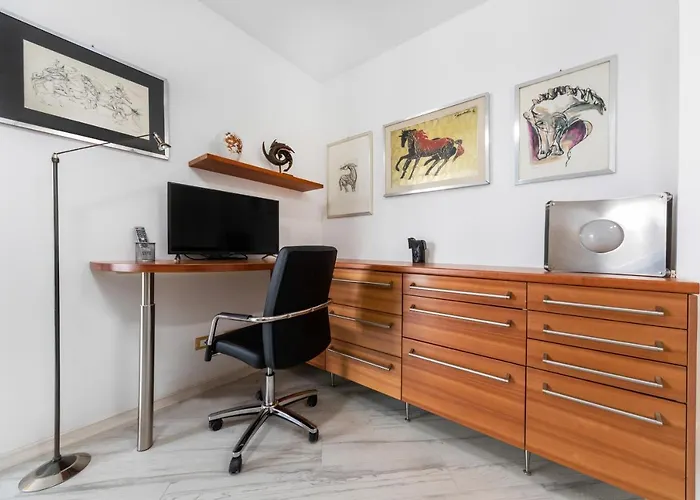 Ur-nest Donato Creti Bologna